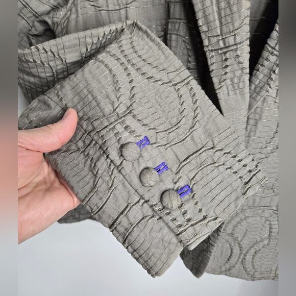 SIMPLY VERA Textured O Eyelet Women's Jacket Long Sleeve Button 2 Pockets Beige - Picture 6 of 7